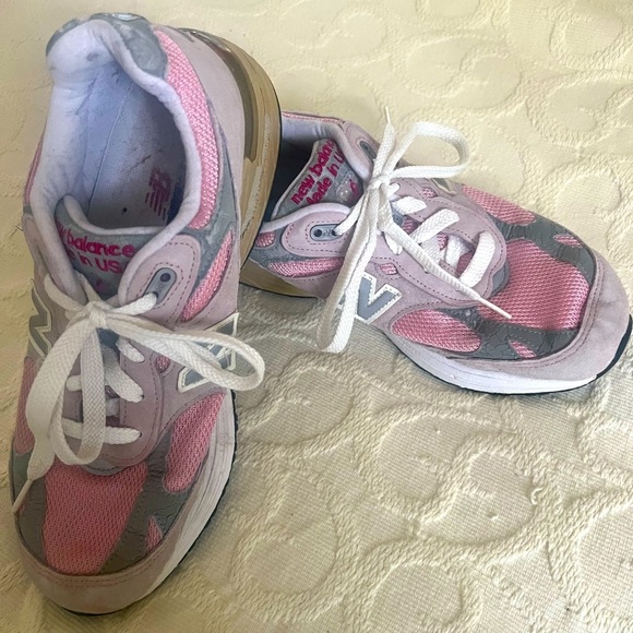 New Balance Shoes - New Balance Susan G Komen Breast Cancer Pink Womens 8.5